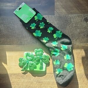 Claire's Black and Green Shamrock Socks with Hair Clips